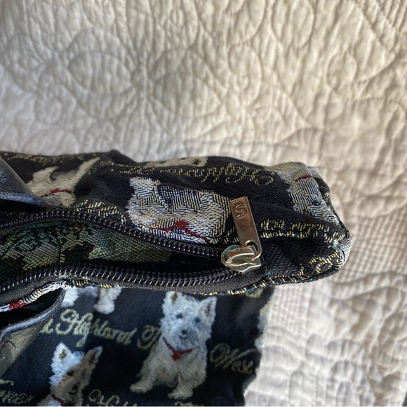 Tote bag, Westy, terrier, puppy print. Zipper top. Easily compacted. - Picture 4 of 7